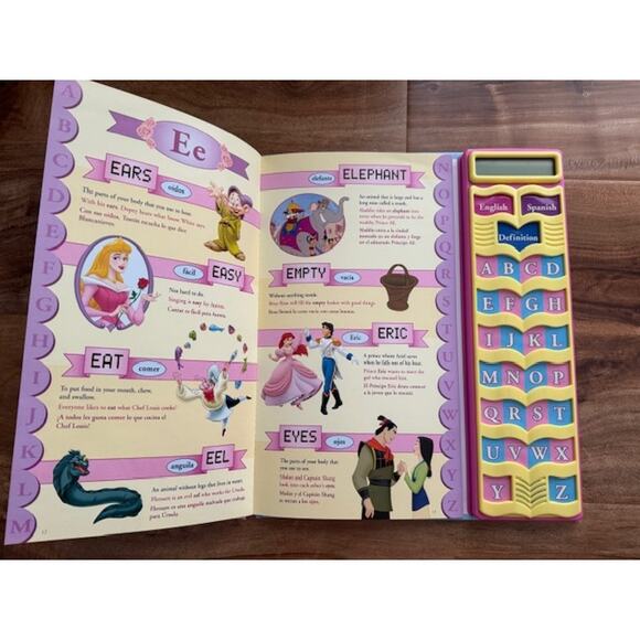 Disney Princess Talking Dictionary Play-a-Sound English & Spanish 400 Word Book - Picture 6 of 12